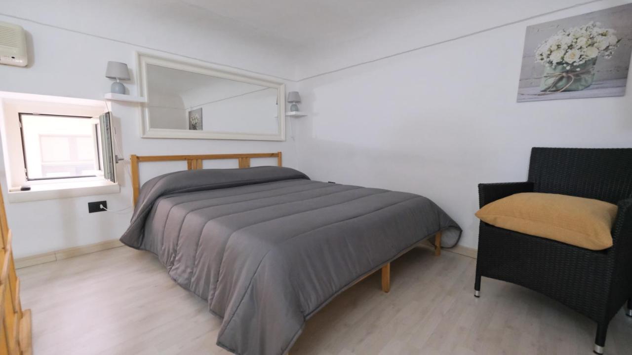 Apartamento Monolocale Porta Napoli Bríndisi Exterior foto