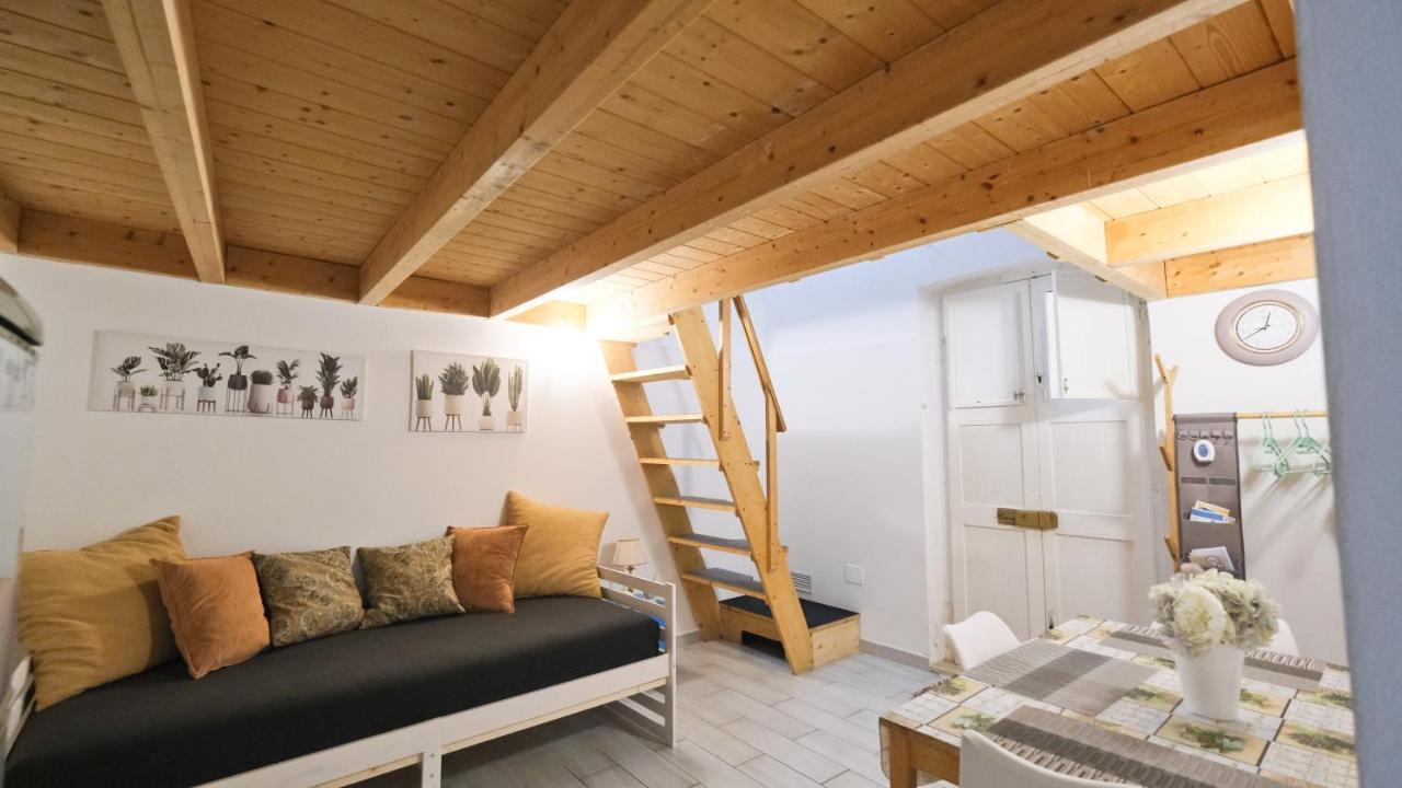 Apartamento Monolocale Porta Napoli Bríndisi Exterior foto